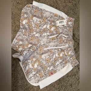 Leaf Print Athletic Shorts in White and Tan brand new with tag simply southern